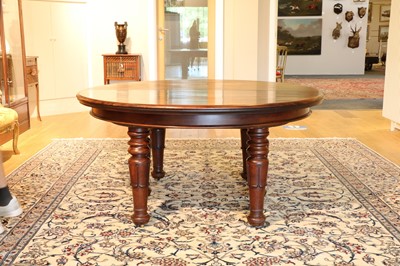 Lot 267 - A large William IV mahogany extending dining table