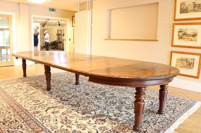 Lot 267 - A large William IV mahogany extending dining table