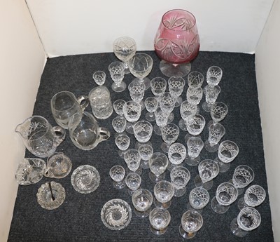 Lot 130 - A selection of cut crystal and glassware