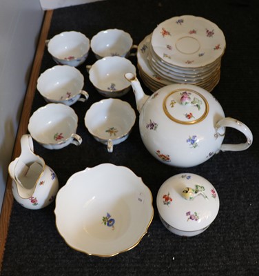 Lot 130 - A Meissen style porcelain tea set