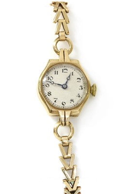 Lot 1514 - A ladies' 9ct gold Buren 'Grand Prix' mechanical bracelet watch