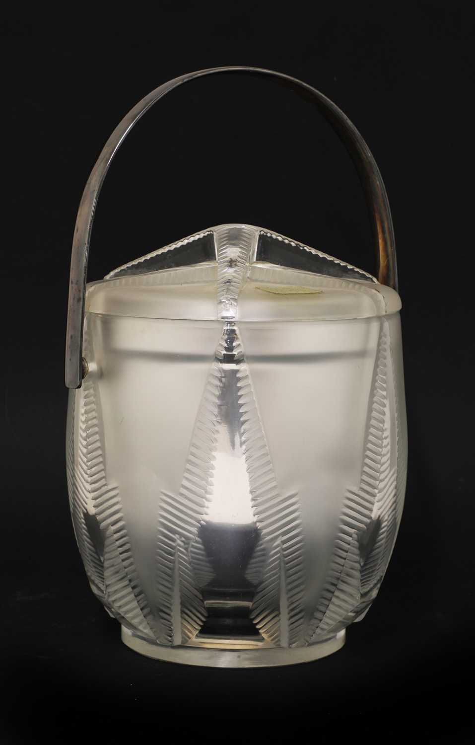 Lot 187 - A Lalique 'Rhodes' isothermic ice bucket