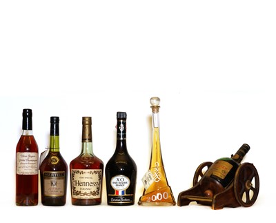 Lot 437 - Assorted Cognac: Courvoisier, VSOP Liqueur Cognac, 1970s bottling, one bottle and 5 various others