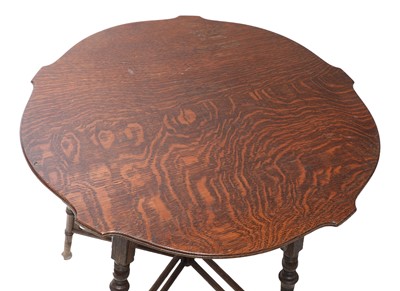 Lot 57 - An oak centre table