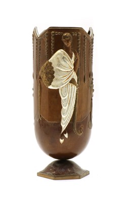 Lot 184 - An Art Deco style bronze vase
