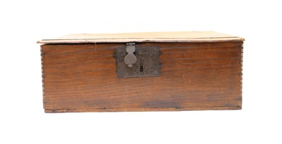 Lot 229 - An early 18th oak bible box