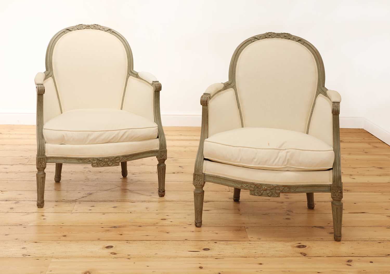 Lot 8 - A pair of French Louis XVI-style painted fauteuils
