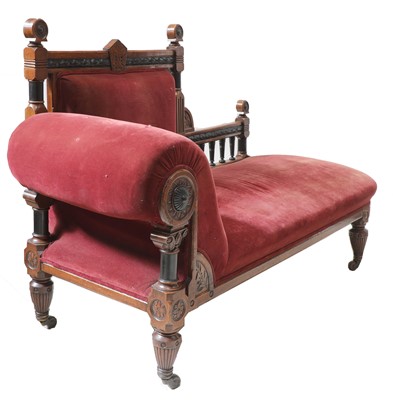 Lot 49 - A pollard oak chaise longue