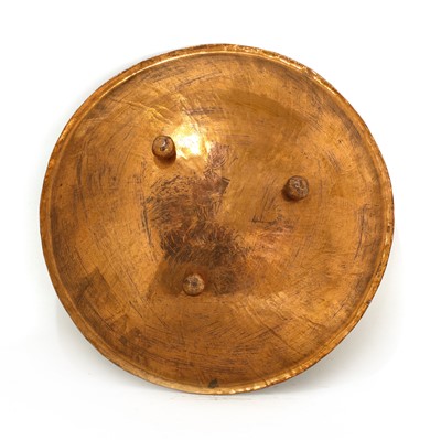 Lot 481 - A copper dish