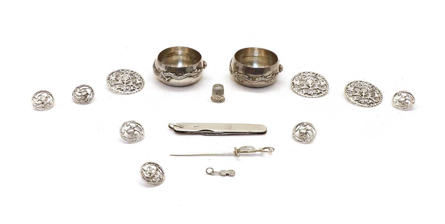 Lot 43 - A collection of silver items