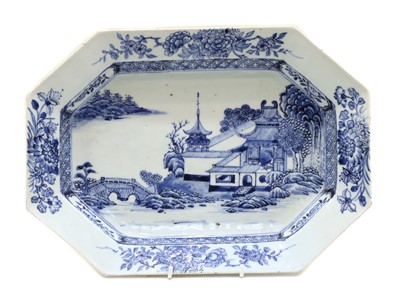 Lot 107 - An 18th century Chinese blue and white porcelain meat plate