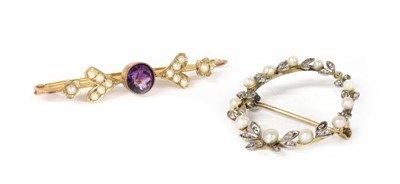 Lot 1358 - A 9ct gold amethyst and split pearl brooch