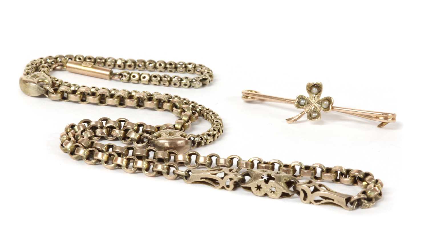 Lot 1047 - A gold fancy link chain