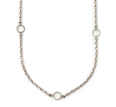Lot 1334 - A sterling silver necklace