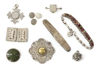 Lot 1429 - A small quantity of silver jewellery