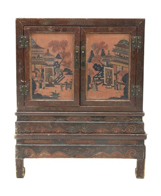 Lot 424 - A Chinese lacquered cabinet