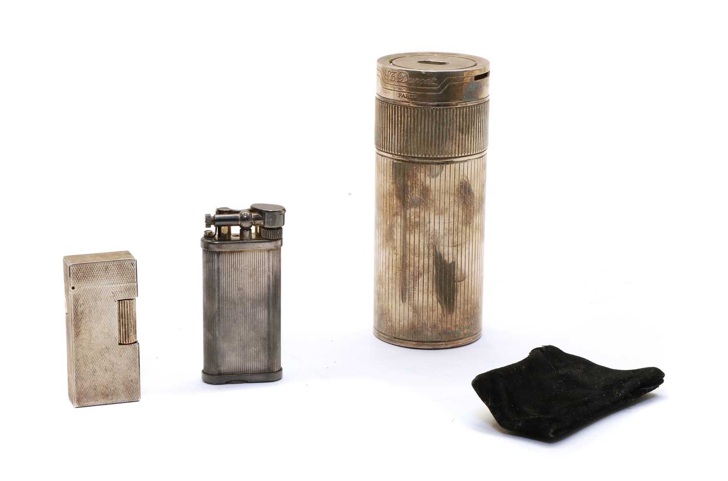 Lot 30 - A Dupont Paris silver plated table lighter