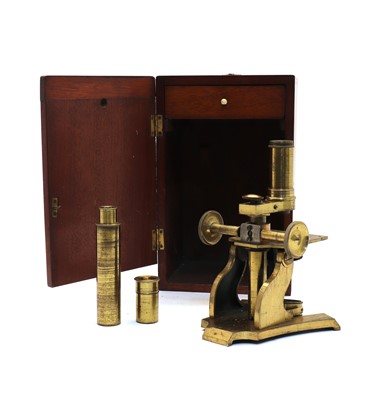 Lot 275 - An early 19th century brass travelling microscope