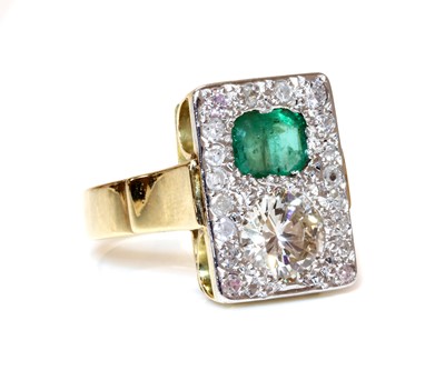 Lot 190 - A Continental emerald and diamond ring