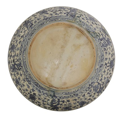 Lot 19 - A Chinese blue and white charger