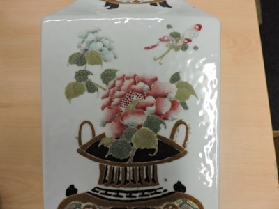 Lot 124 - A Chinese famille rose vase