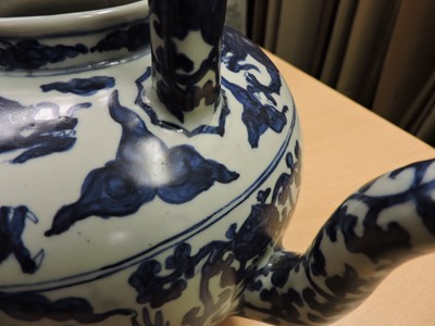 Lot 273 - A Chinese blue and white teapot and cover