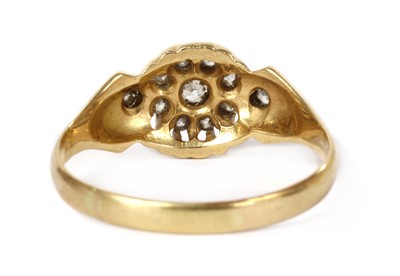 Lot 1032 - An 18ct gold diamond cluster ring
