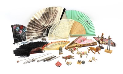 Lot 280 - A collection of fans