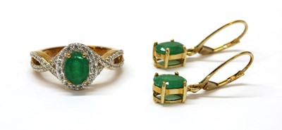 Lot 281 - A 9ct gold emerald and zircon cluster ring