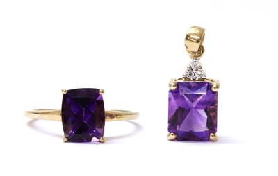 Lot 197 - A 9ct gold single stone amethyst ring