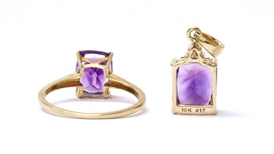 Lot 197 - A 9ct gold single stone amethyst ring