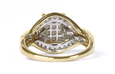 Lot 137 - A 9ct gold diamond cluster ring