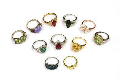 Lot 250 - A quantity of silver and silver gilt gem set rings