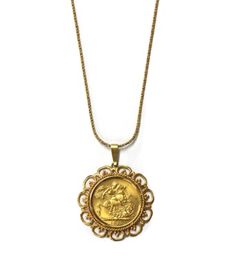 Lot 81 - A George V sovereign pendant