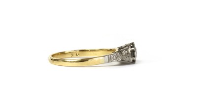 Lot 22 - A gold single stone diamond ring