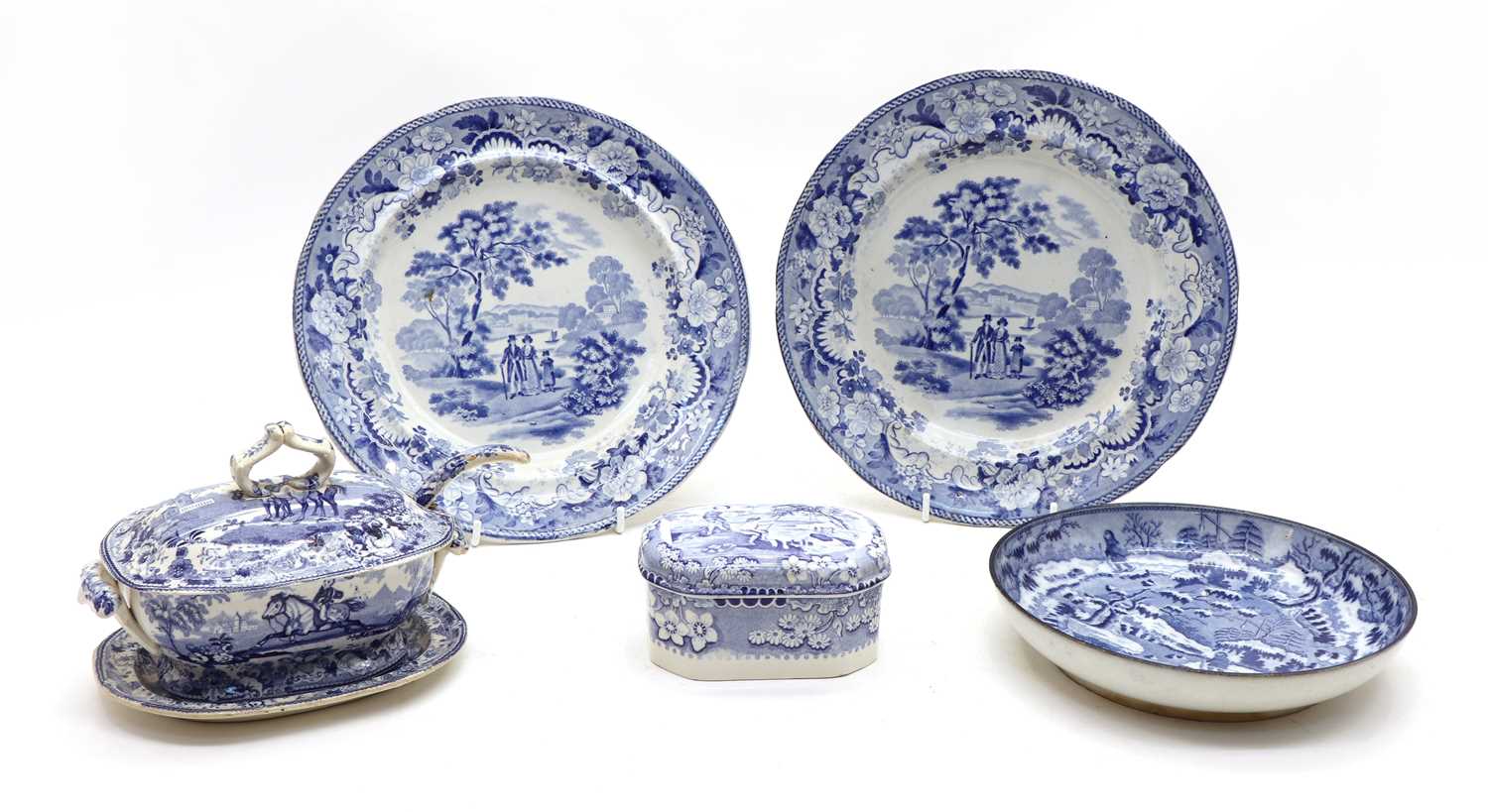 Lot 179 - Blue and white pottery: