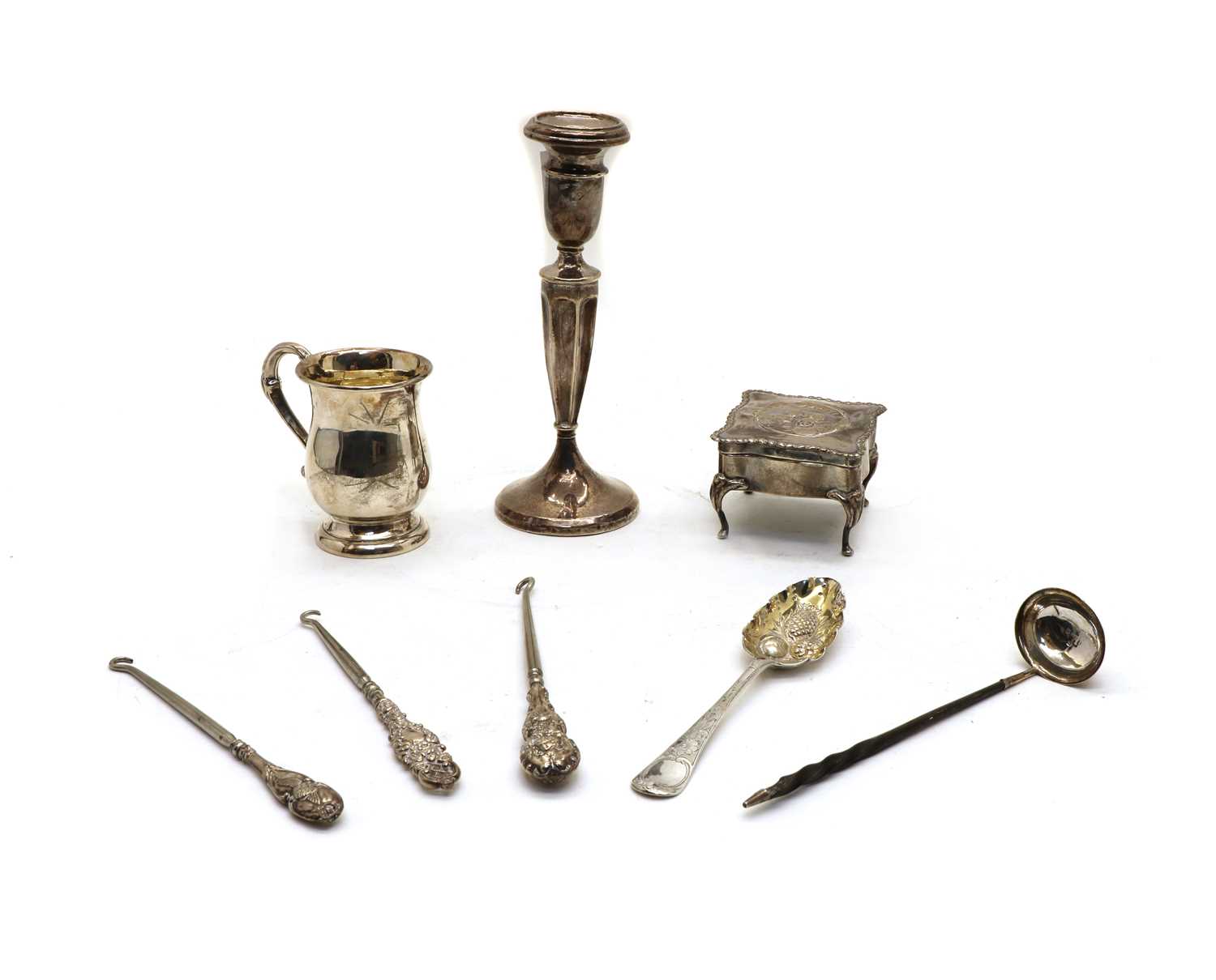 Lot 58 - A collection of silver items