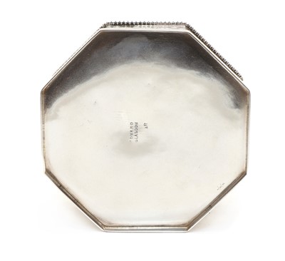 Lot 41 - A silver lidded box