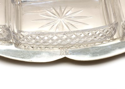 Lot 77 - A silver and glass serving dish