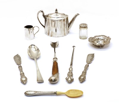 Lot 71 - A collection of silver items