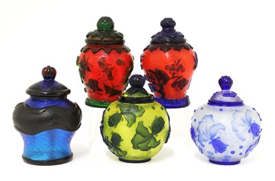 Lot 80 - A collection of five Chinese overlay Peking glass jars and covers
