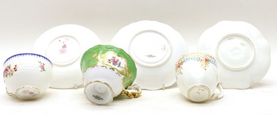Lot 184 - A collection of ceramics