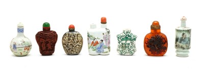 Lot 127 - A collection of Chinese snuff bottles