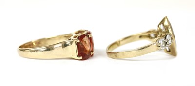 Lot 165 - Two 9ct gold rings