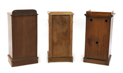 Lot 562 - A Victorian mahogany pot cupboard
