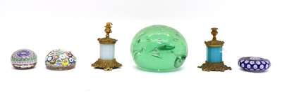 Lot 86 - A small Clichy paperweight