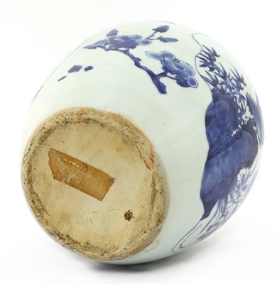 Lot 30 - A Chinese blue and white jar