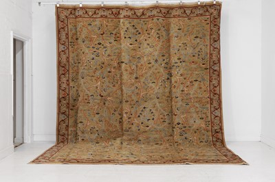 Lot 454 - An Oushak-style wool carpet