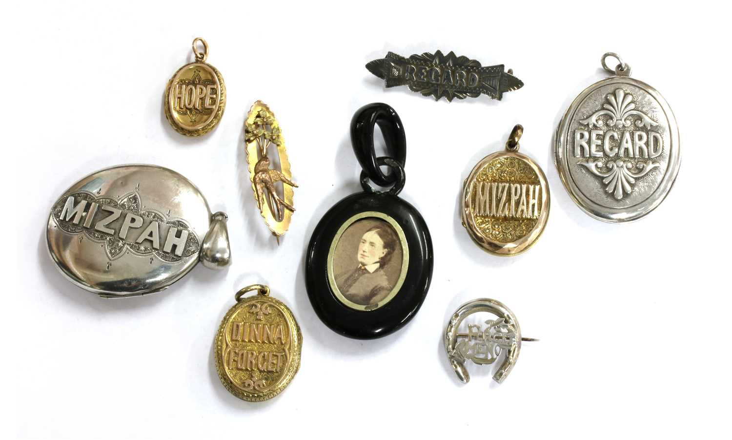 Lot 12 - A quantity of Victorian sentimental jewellery