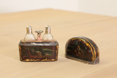 Lot 401 - A pair of miniature glass scent bottles